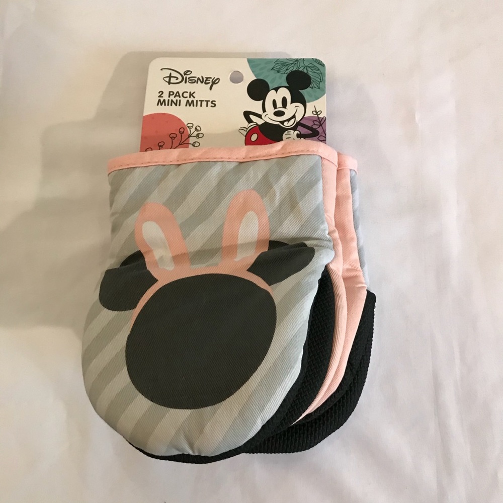 NWT Disney Pack of 2 Mickey Mouse Mini Mitts